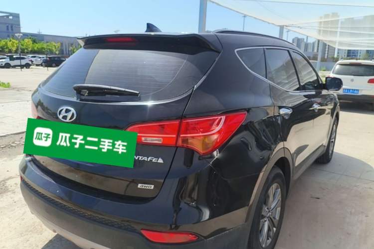 Used Hyundai Santa Fe 2015 2.0T Automatic All-Wheel Drive Smart Version 5 Seats Rear Right 45 Deg