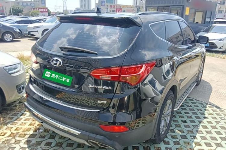 Used Hyundai Santa Fe 2015 2.0T Automatic All-Wheel Drive Smart Version 5 Seats Rear Right 45 Deg