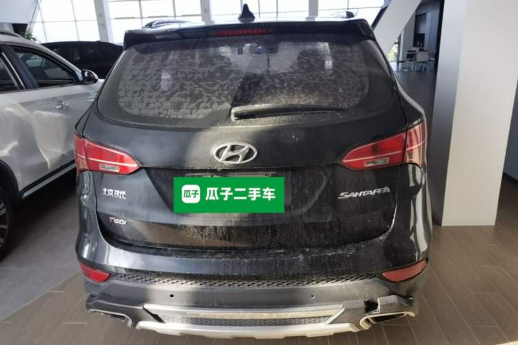 Used Hyundai Santa Fe 2015 2.0T Automatic Two-Wheel Drive Smart Version 5 Seats Rear