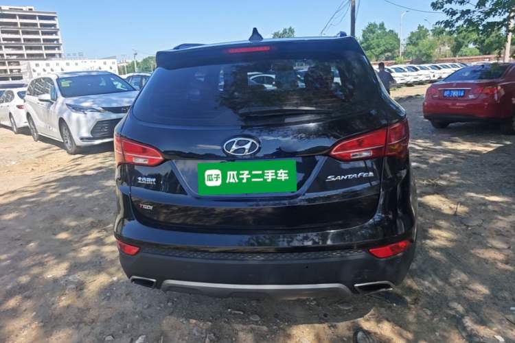 Used Hyundai Santa Fe 2015 2.0T Automatic Two-Wheel Drive Smart Version 5 Seats Rear