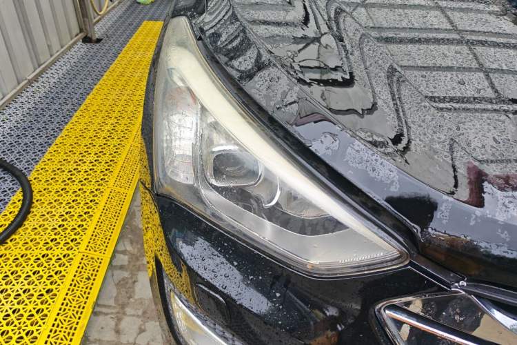 Used Hyundai Santa Fe 2015 2.0T Automatic 4x4 Top-Grade 7-Seater Right Front Headlight
