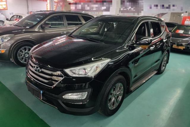 Used Hyundai Santa Fe 2015 2.4L Automatic Two-Wheel Drive Smart Version 5 Seats