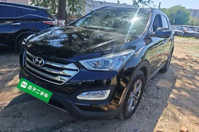 Used Hyundai Santa Fe 2015 2.0T Automatic Two-Wheel Drive Smart Version 5 Seats