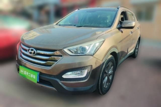 Used Hyundai Santa Fe 2015 2.4L Automatic Two-Wheel Drive Smart Version 5 Seats