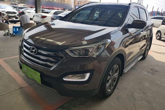 Used Hyundai Santa Fe 2015 2.4L Automatic All-Wheel Drive Smart Version 5 Seats