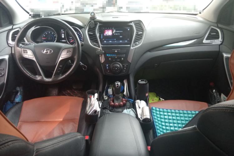 Used Hyundai Santa Fe 2015 2.4L Automatic Two-Wheel Drive Comfort Edition 5 Seats Center Console