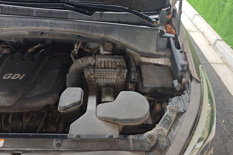 Used Hyundai Santa Fe 2015 2.4L Automatic All-Wheel Drive Smart Version 5 Seats Engine Bay Left