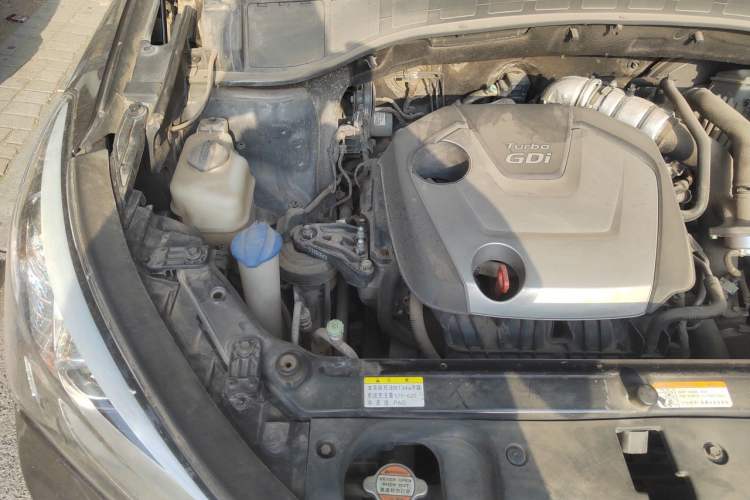 Used Hyundai Santa Fe 2015 2.0T Automatic All-Wheel Drive Smart Version 5 Seats Engine Bay Right