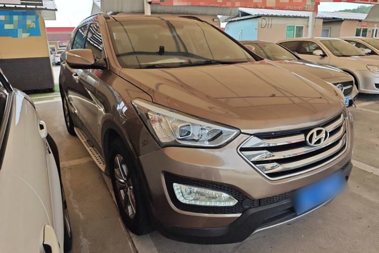 Used Hyundai Santa Fe 2015 2.0T Automatic All-Wheel Drive Smart Version 5 Seats Exterior 2