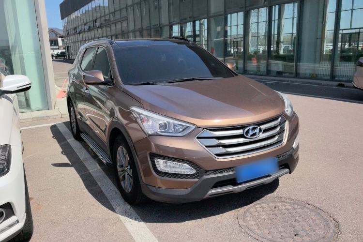 Used Hyundai Santa Fe 2015 2.0T Automatic All-Wheel Drive Smart Version 5 Seats Exterior 2