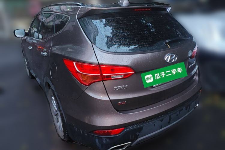 Used Hyundai Santa Fe 2015 2.4L Automatic Two-Wheel Drive Smart Version 5 Seats Exterior 3