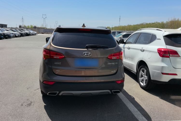 Used Hyundai Santa Fe 2015 2.0T Automatic All-Wheel Drive Smart Version 5 Seats Exterior 4