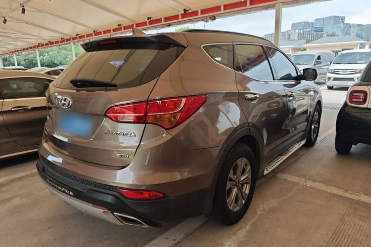 Used Hyundai Santa Fe 2015 2.0T Automatic All-Wheel Drive Smart Version 5 Seats Exterior 5