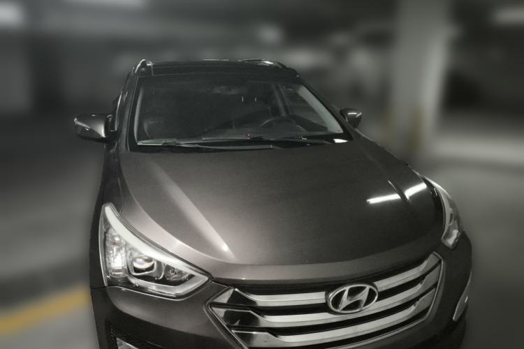 Used Hyundai Santa Fe 2015 2.0T Automatic Two-Wheel Drive Smart Version 5 Seats Front