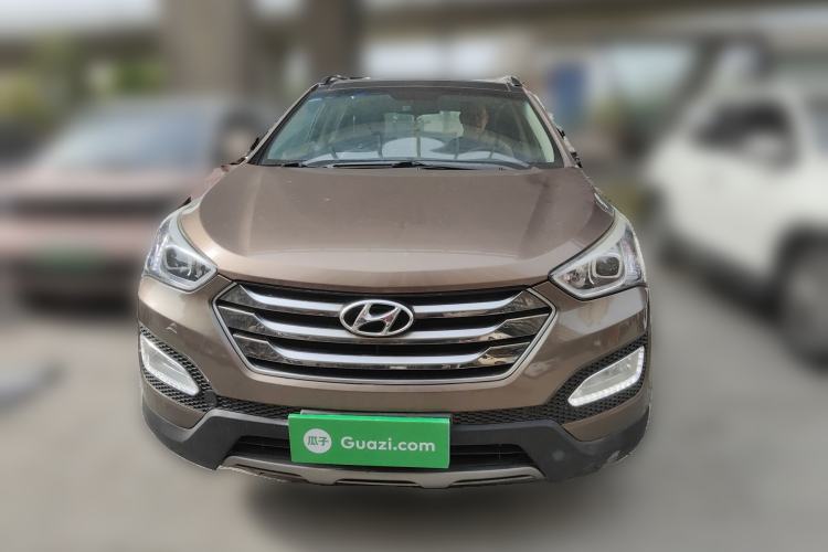 Used Hyundai Santa Fe 2015 2.4L Automatic Two-Wheel Drive Smart Version 5 Seats Front