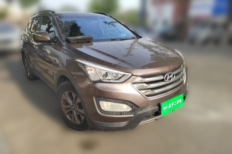 Used Hyundai Santa Fe 2015 2.0T Automatic All-Wheel Drive Smart Version 5 Seats Front Right 45 Deg