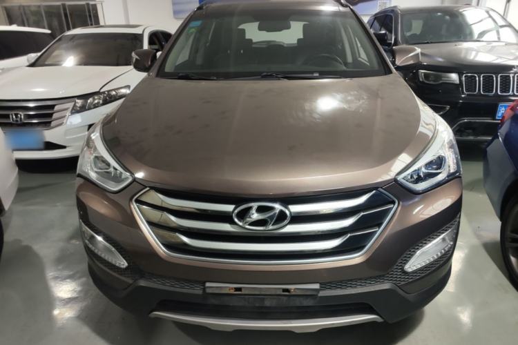 Used Hyundai Santa Fe 2015 2.0T Automatic Two-Wheel Drive Smart Version 5 Seats Front