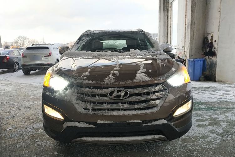 Used Hyundai Santa Fe 2015 2.4L Automatic All-Wheel Drive Smart Version 5 Seats Front