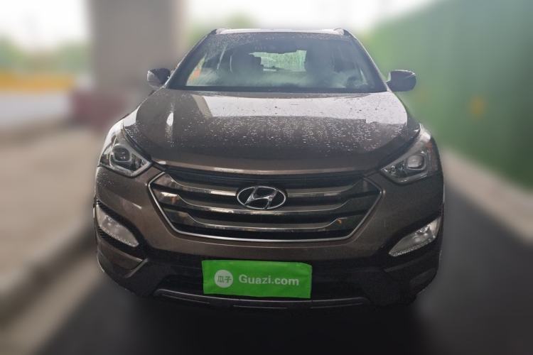 Used Hyundai Santa Fe 2015 2.4L Automatic All-Wheel Drive Smart Version 5 Seats Front