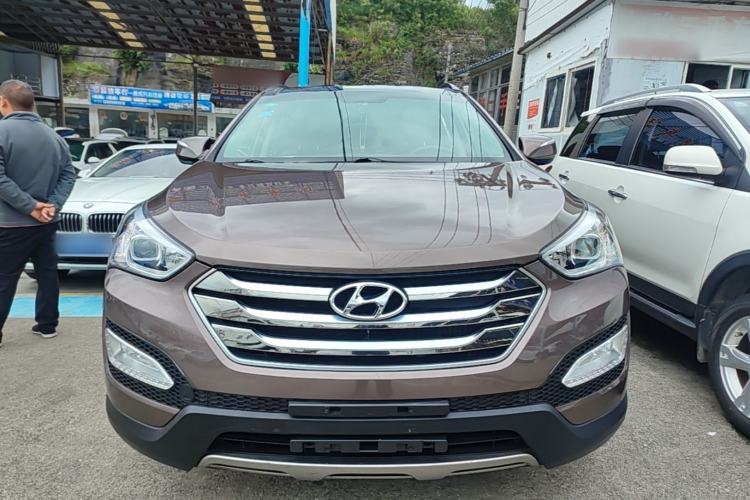 Used Hyundai Santa Fe 2015 2.0T Automatic Two-Wheel Drive Smart Version 5 Seats Front