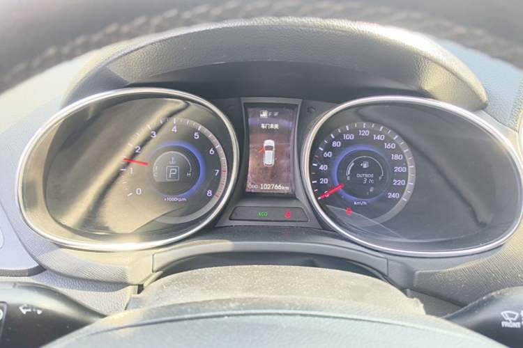 Used Hyundai Santa Fe 2015 2.0T Automatic 4x4 Smart 7-Seater Instrument Cluster