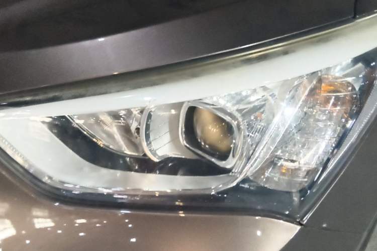 Used Hyundai Santa Fe 2015 2.0T Automatic Two-Wheel Drive Smart Version 5 Seats Left Front Headlight