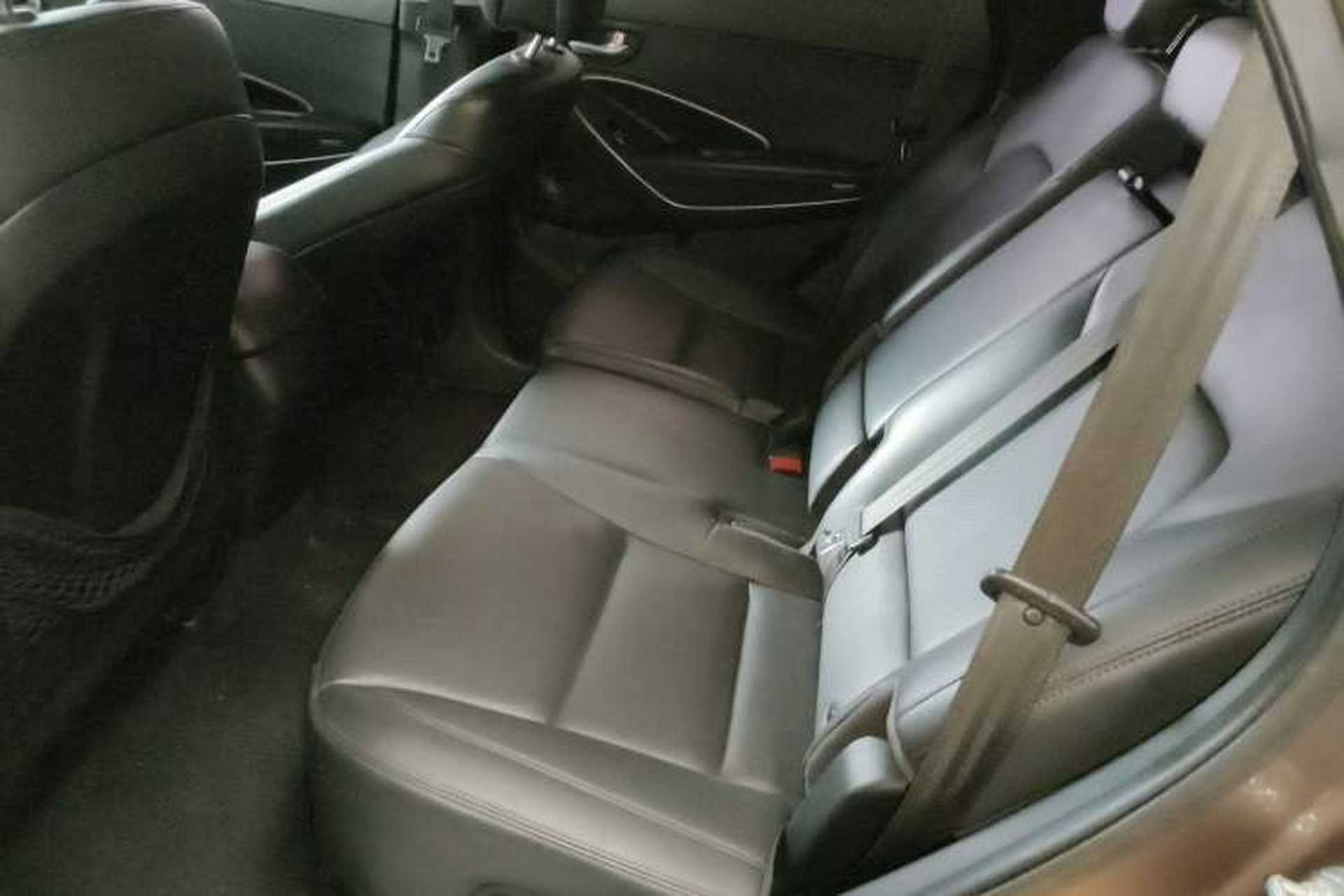 Used Hyundai Santa Fe 2015 2.4L Automatic Two-Wheel Drive Smart Version 5 Seats Left Rear Seat