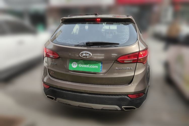 Used Hyundai Santa Fe 2015 2.4L Automatic Two-Wheel Drive Smart Version 5 Seats Rear