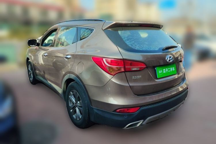 Used Hyundai Santa Fe 2015 2.4L Automatic Two-Wheel Drive Smart Version 5 Seats Rear Left 45 Deg