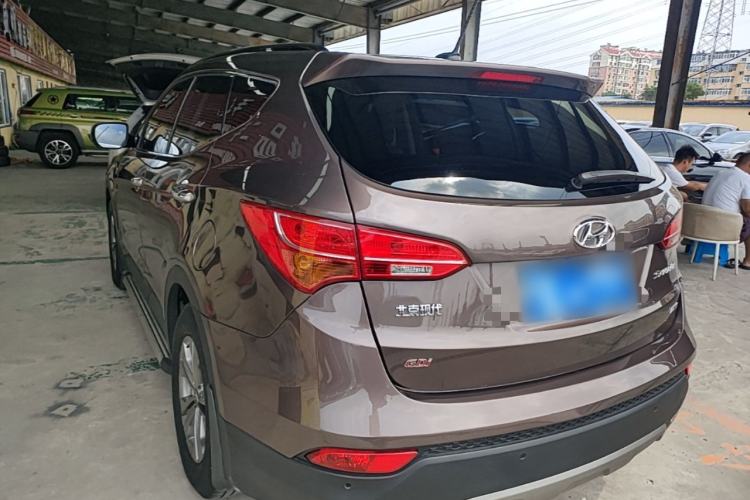 Used Hyundai Santa Fe 2015 2.4L Automatic All-Wheel Drive Smart Version 5 Seats Rear Left 45 Deg