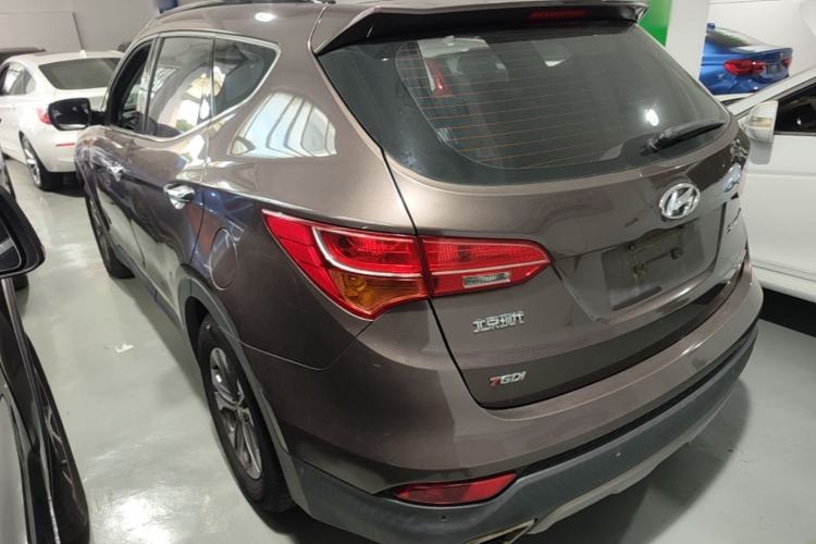 Used Hyundai Santa Fe 2015 2.0T Automatic Two-Wheel Drive Smart Version 5 Seats Rear Left 45 Deg