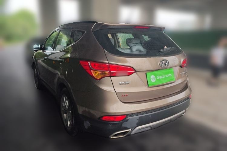 Used Hyundai Santa Fe 2015 2.4L Automatic All-Wheel Drive Smart Version 5 Seats Rear Left 45 Deg