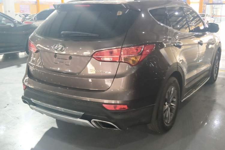 Used Hyundai Santa Fe 2015 2.0T Automatic Two-Wheel Drive Smart Version 5 Seats Rear Right 45 Deg