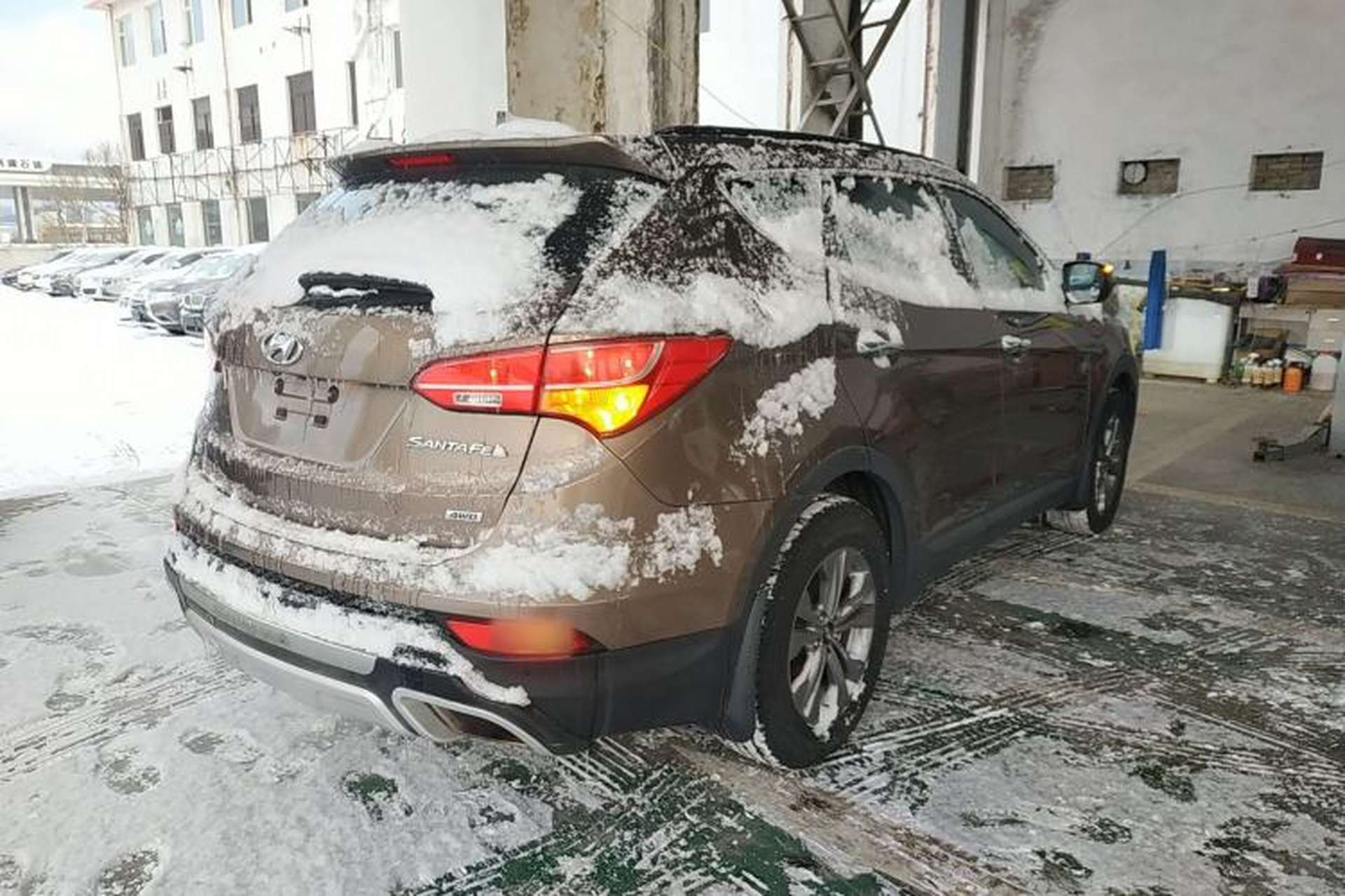 Used Hyundai Santa Fe 2015 2.4L Automatic All-Wheel Drive Smart Version 5 Seats Rear Right 45 Deg