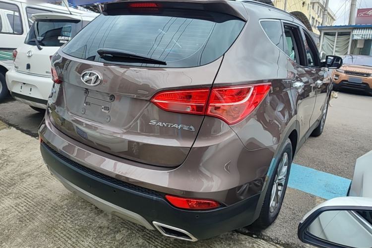 Used Hyundai Santa Fe 2015 2.0T Automatic Two-Wheel Drive Smart Version 5 Seats Rear Right 45 Deg