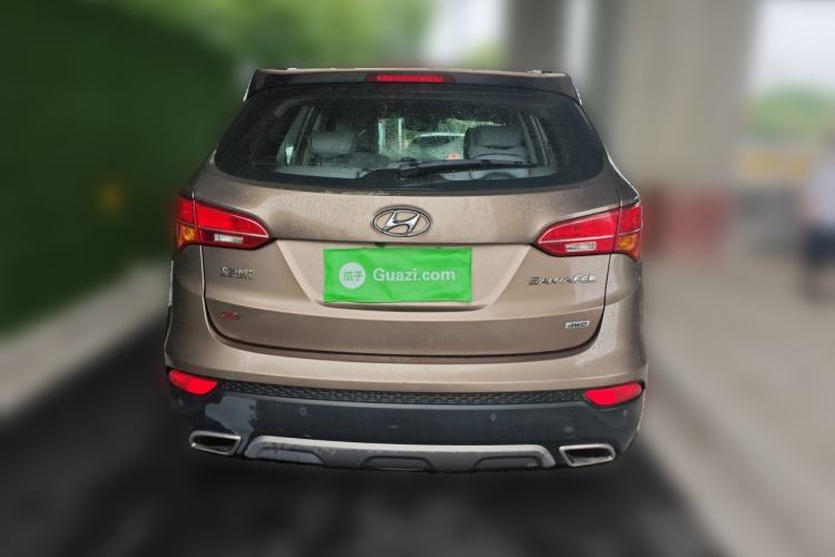 Used Hyundai Santa Fe 2015 2.4L Automatic All-Wheel Drive Smart Version 5 Seats Rear