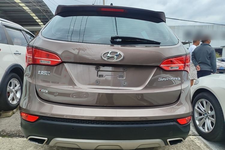 Used Hyundai Santa Fe 2015 2.0T Automatic Two-Wheel Drive Smart Version 5 Seats Rear