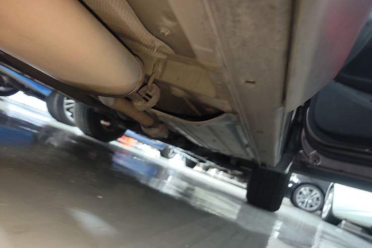 Used Hyundai Santa Fe 2015 2.0T Automatic Two-Wheel Drive Smart Version 5 Seats Right Side Sill