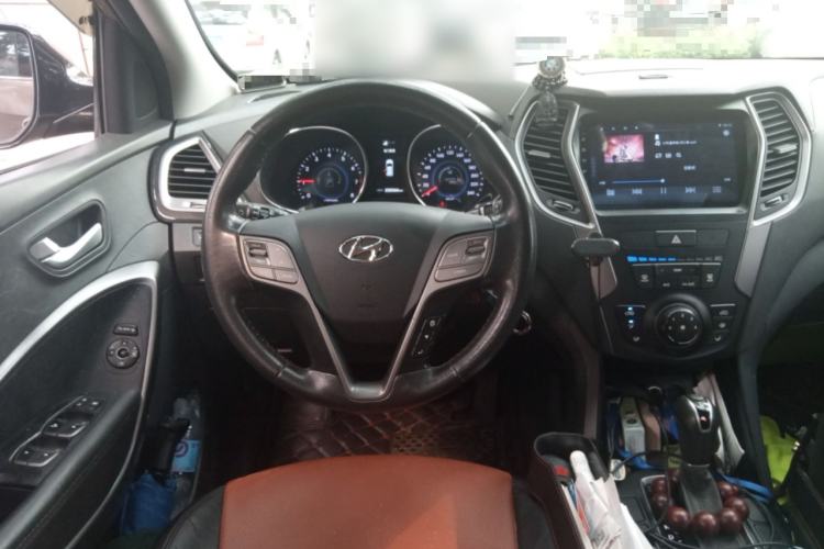 Used Hyundai Santa Fe 2015 2.4L Automatic Two-Wheel Drive Comfort Edition 5 Seats Steering Wheel