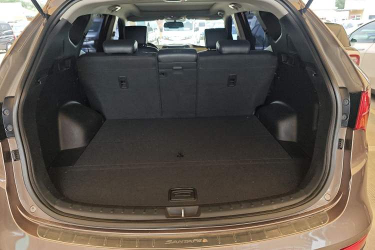 Used Hyundai Santa Fe 2015 2.0T Automatic All-Wheel Drive Smart Version 5 Seats Trunk