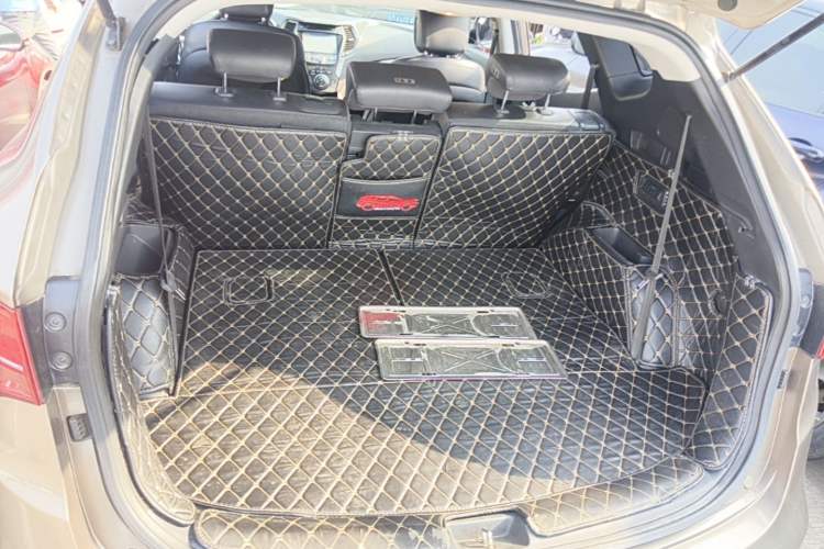 Used Hyundai Santa Fe 2015 2.0T Automatic 4x4 Smart 7-Seater Trunk
