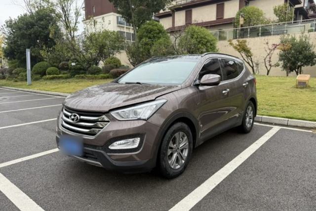 Used Hyundai Santa Fe 2015 2.0T Automatic Two-Wheel Drive Smart Version 5 Seats