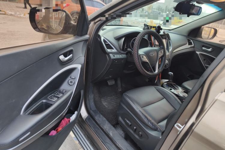 Used Hyundai Santa Fe 2015 2.0T Automatic 4x4 Smart 7-Seater Driver Seat
