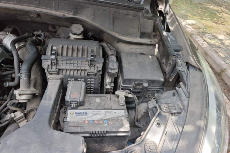 Used Hyundai Santa Fe 2015 2.0T Automatic 4x4 Smart 7-Seater Engine Bay Left