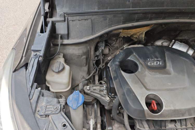 Used Hyundai Santa Fe 2015 2.0T Automatic 4x4 Smart 7-Seater Engine Bay Right