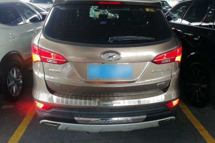 Used Hyundai Santa Fe 2015 2.0T Automatic All-Wheel Drive Smart Version 5 Seats Exterior 4