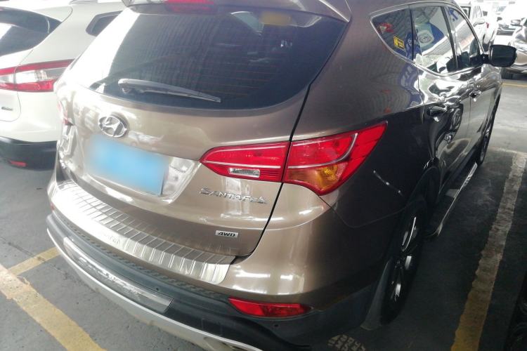 Used Hyundai Santa Fe 2015 2.0T Automatic All-Wheel Drive Smart Version 5 Seats Exterior 5