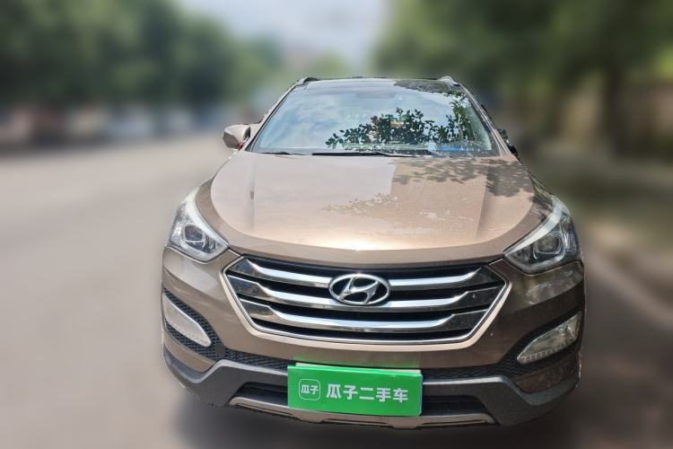 Used Hyundai Santa Fe 2015 2.0T Automatic 4x4 Smart 7-Seater Front