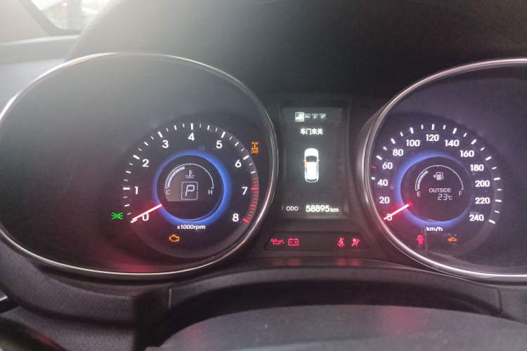 Used Hyundai Santa Fe 2015 2.0T Automatic 4x4 Top-Grade 7-Seater Instrument Cluster