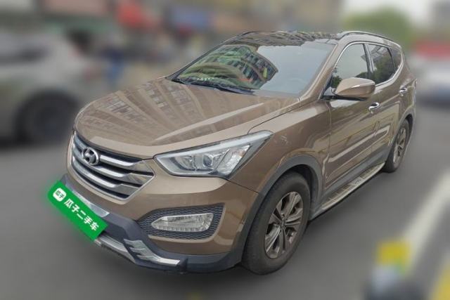 Used Hyundai Santa Fe 2015 2.4L Automatic Two-Wheel Drive Smart Version 5 Seats